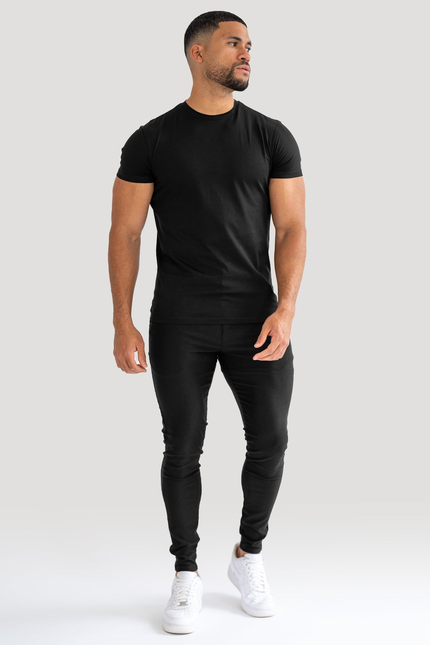 Camiseta Estelaria - NEGRO